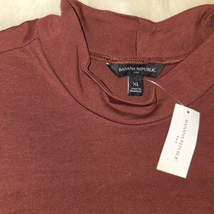 Banana Republic Burgundy Long Sleeved Tee